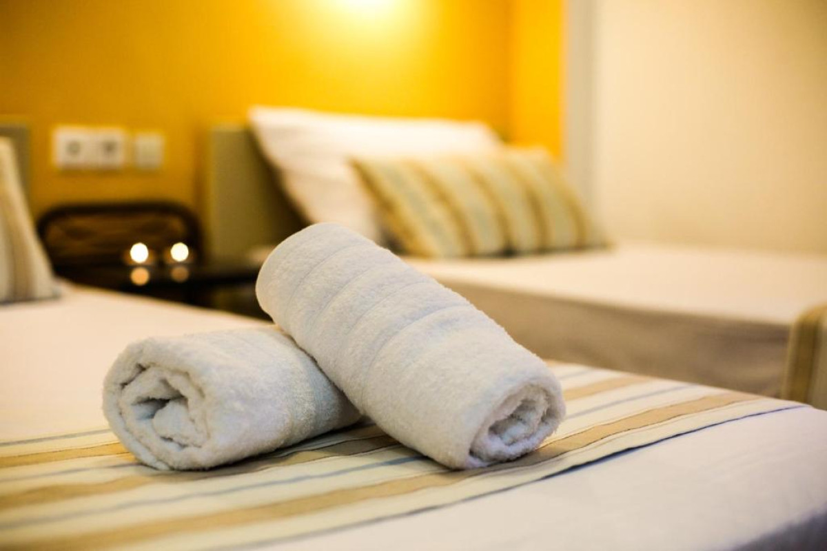 HAPPY DAYS HOTEL
