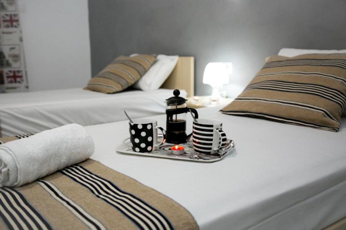 HAPPY DAYS HOTEL