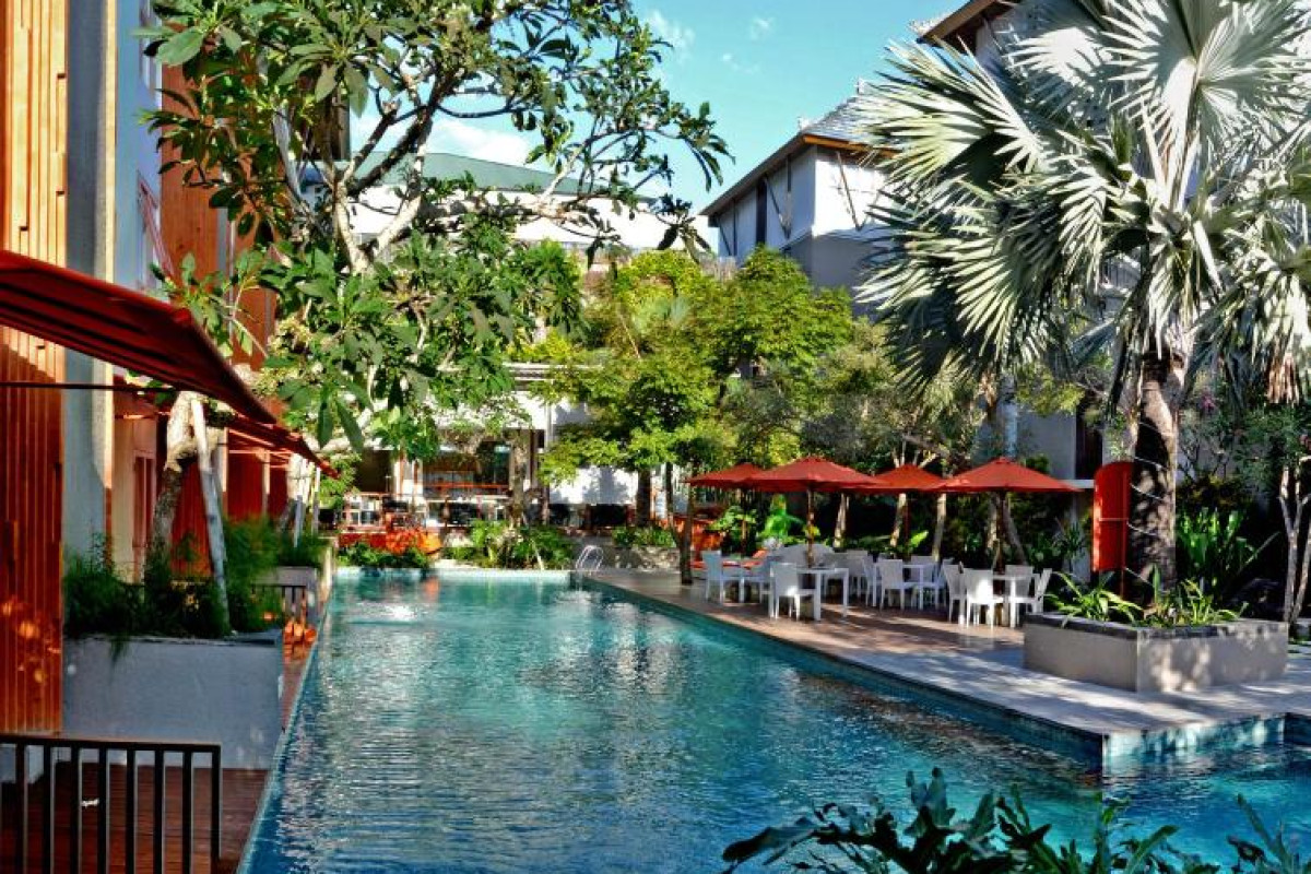 Harris Hotel & Residences Sunset Road