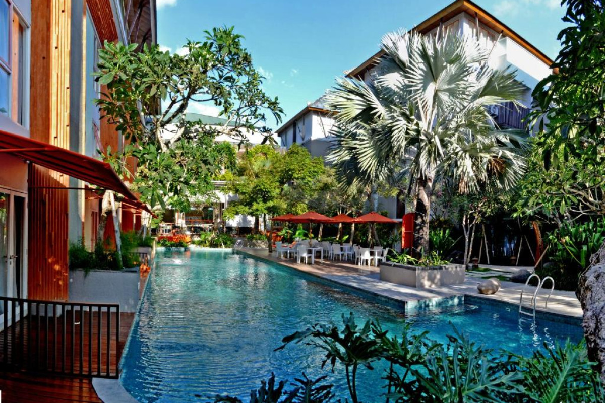 Harris Hotel & Residences Sunset Road