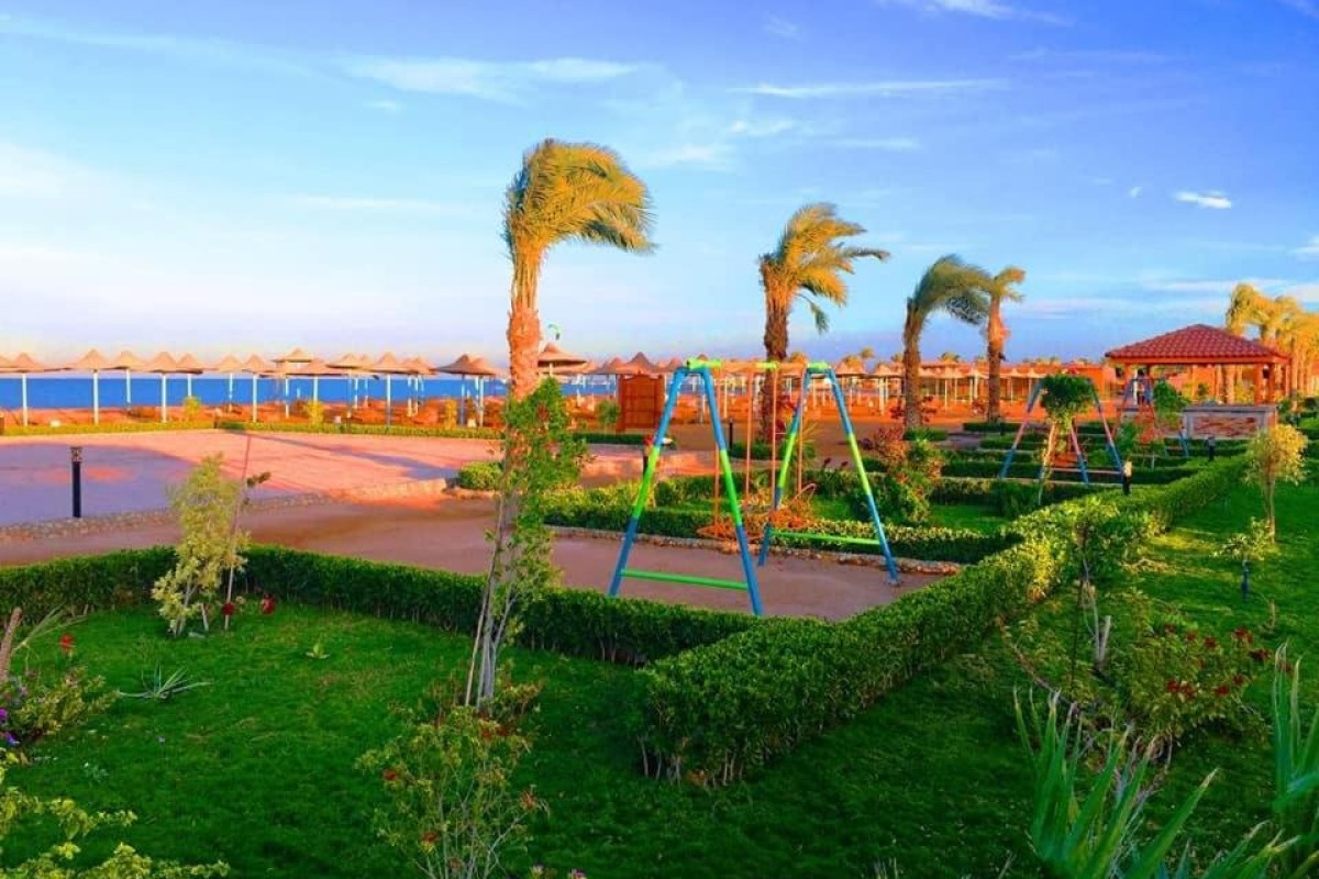 HAWAII PARADISE AQUA PARK RESORT