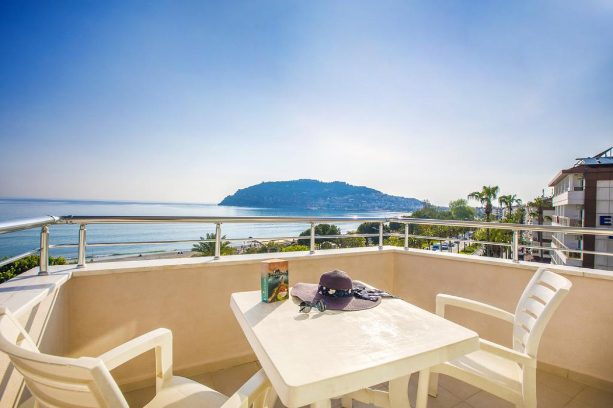 Hawaii Suite Beach Hotel