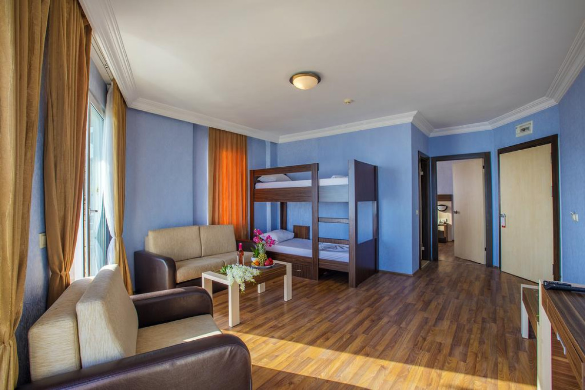 Hawaii Suite Beach Hotel