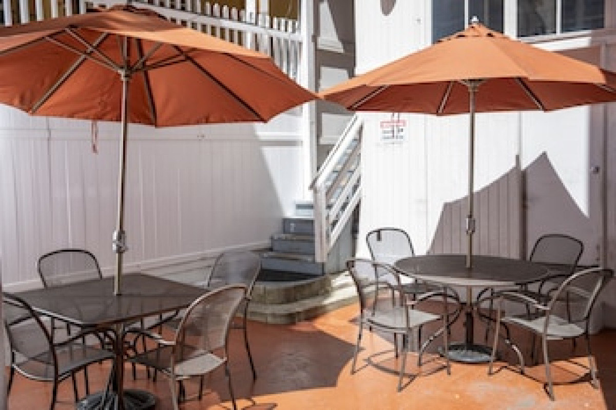HAYES VALLEY INN
