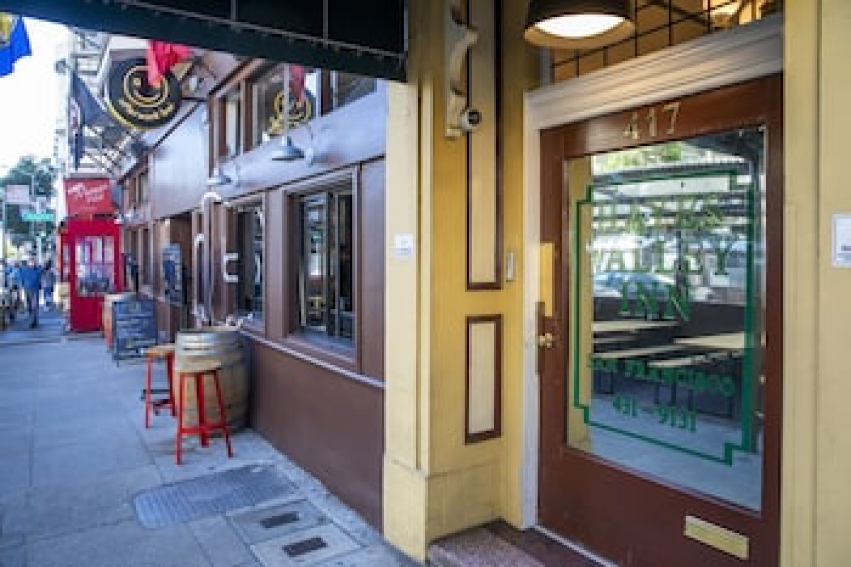 HAYES VALLEY INN