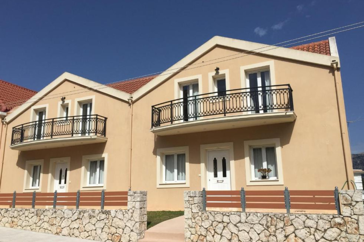 HELIANTHUS APARTMENTS