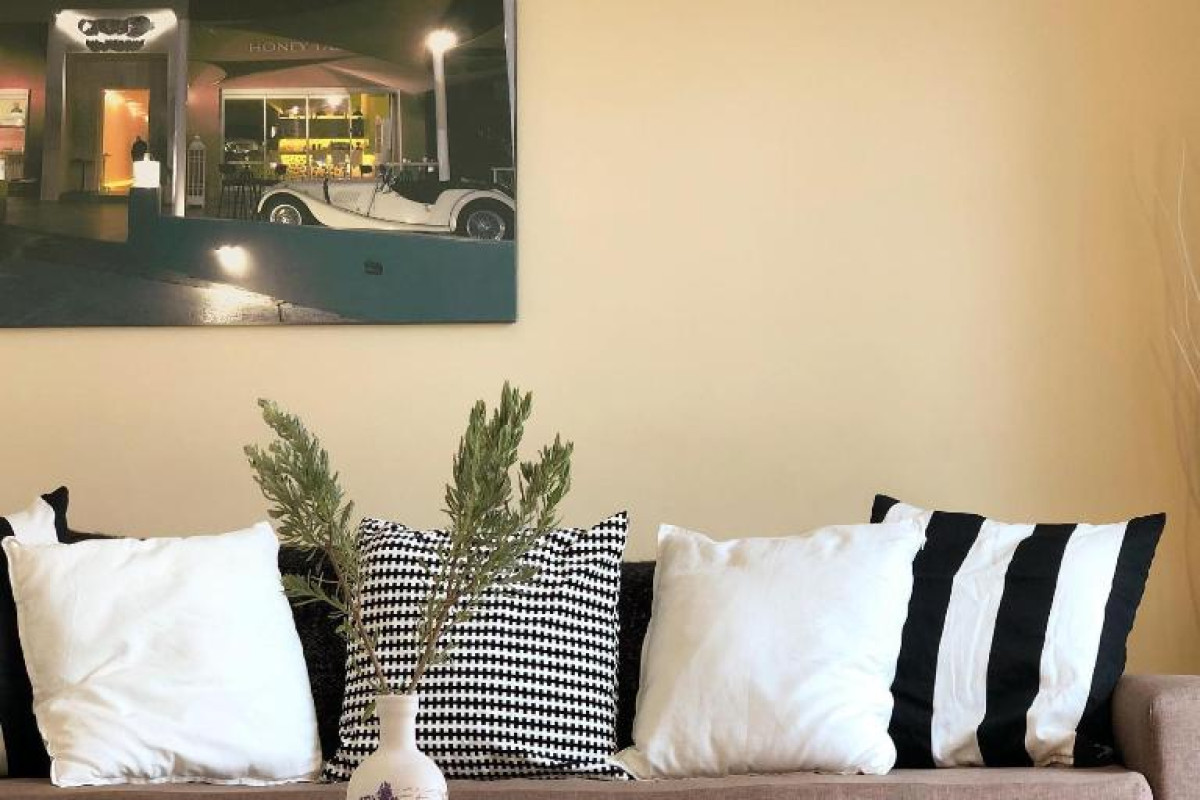 HELIANTHUS APARTMENTS
