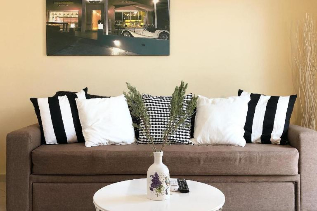 HELIANTHUS APARTMENTS