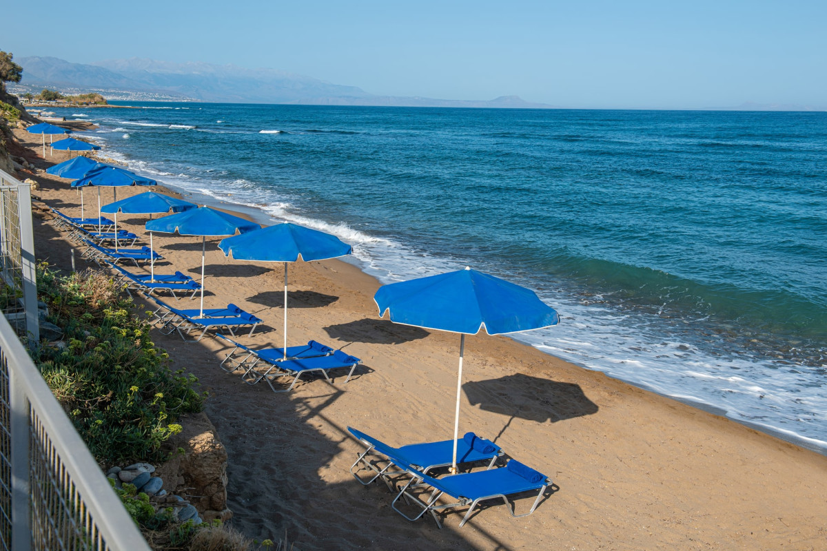 HELLAS BEACH Adult only 16+