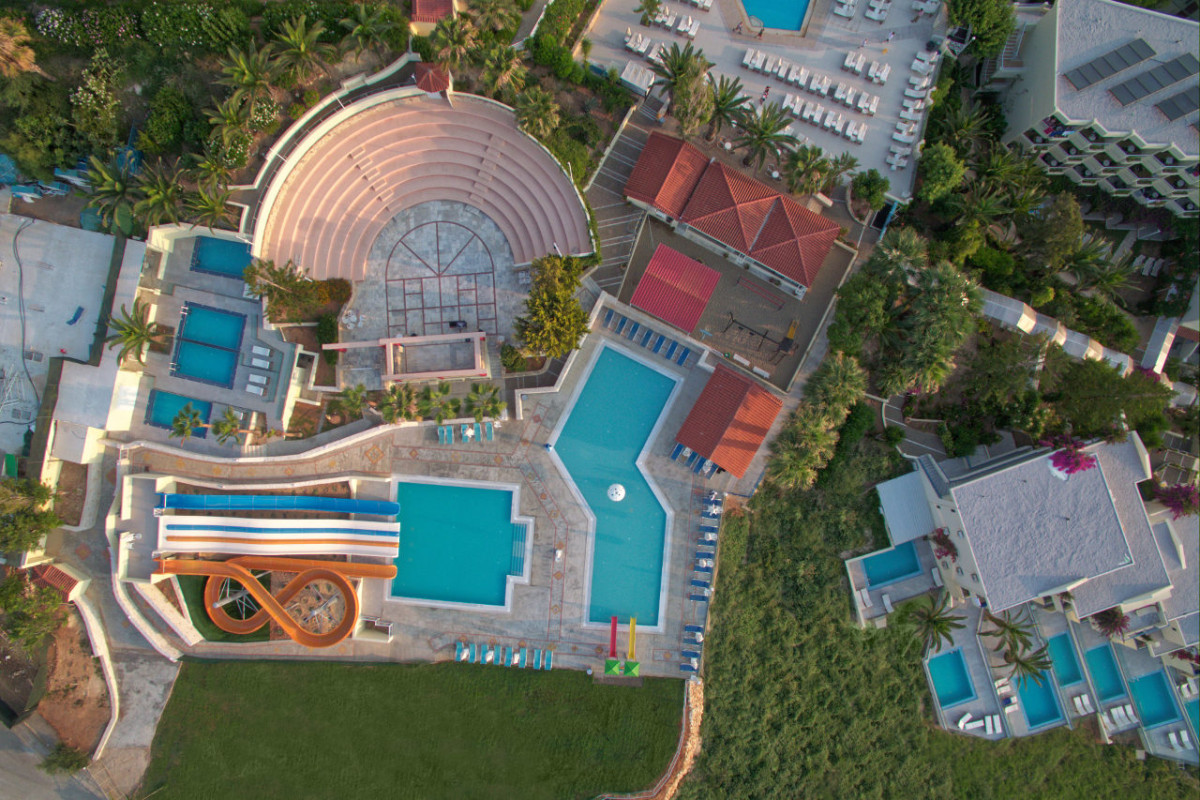 HELLAS BEACH Adult only 16+