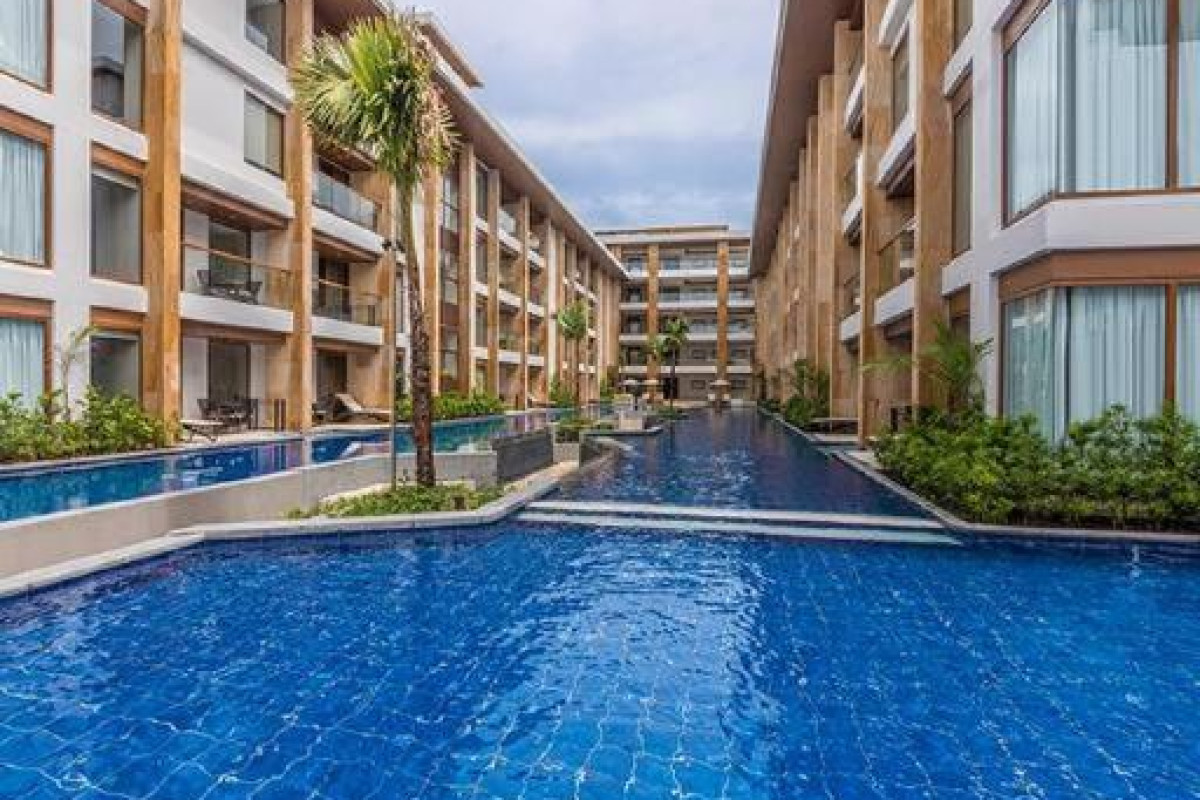 Henann Crystal Sands Resort