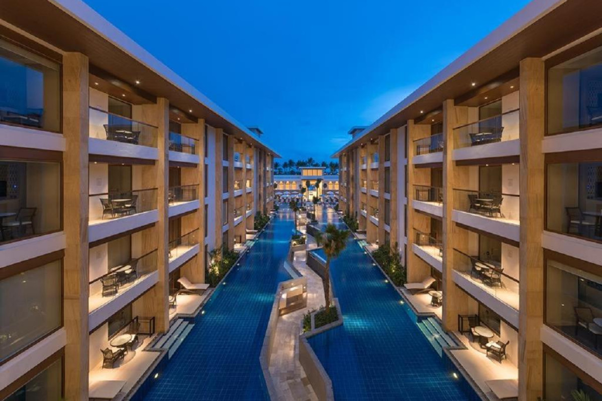 Henann Crystal Sands Resort