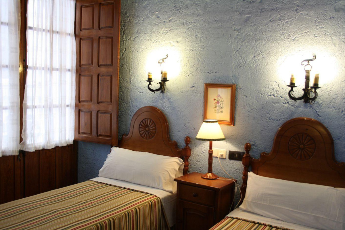 Hermanos Macías Hotel