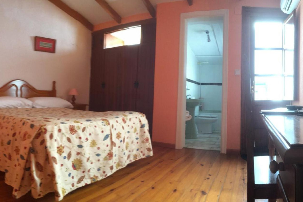 Hermanos Macías Hotel