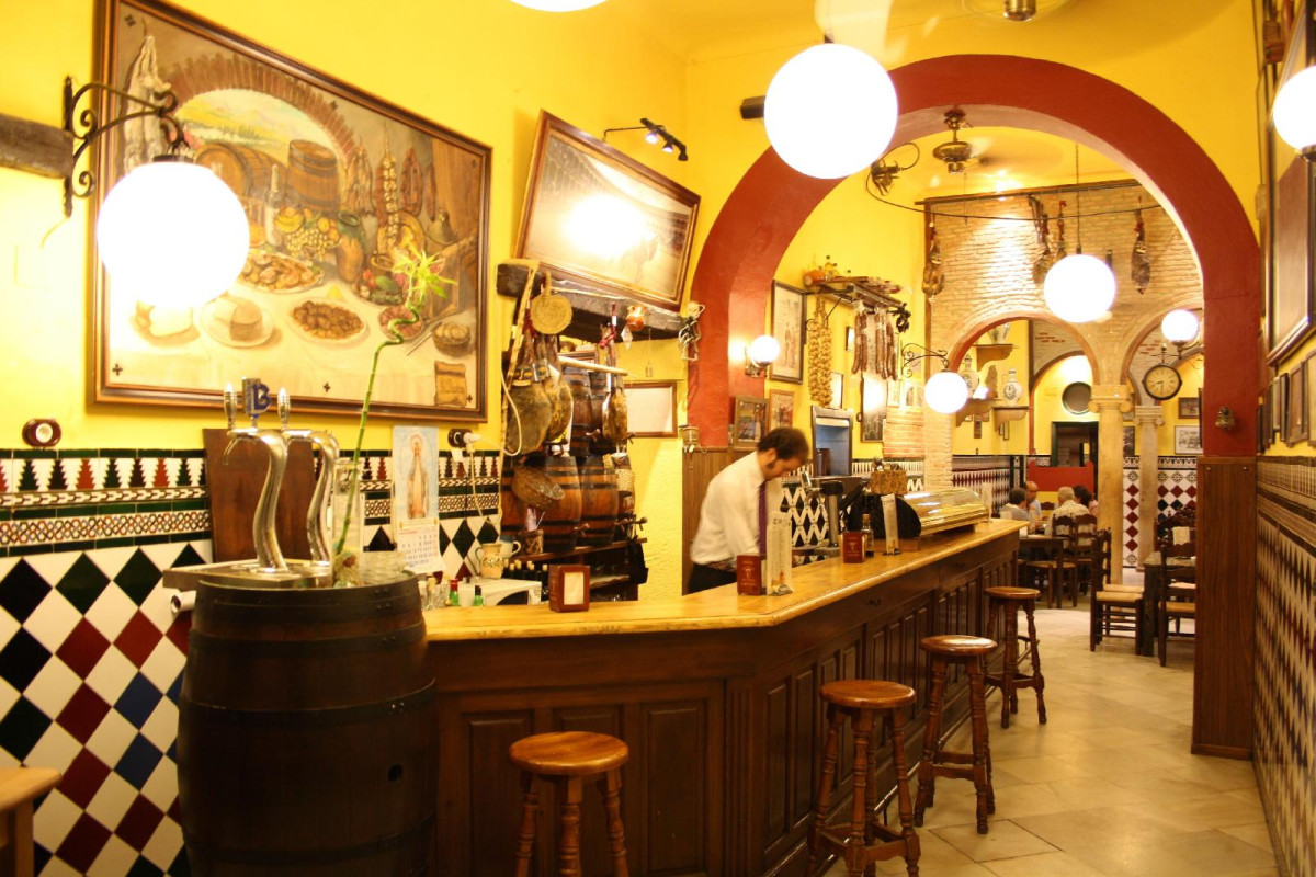 Hermanos Macías Hotel