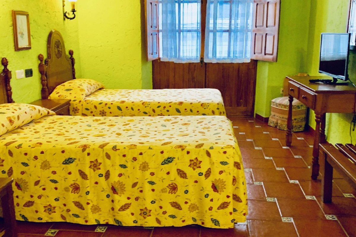 Hermanos Macías Hotel