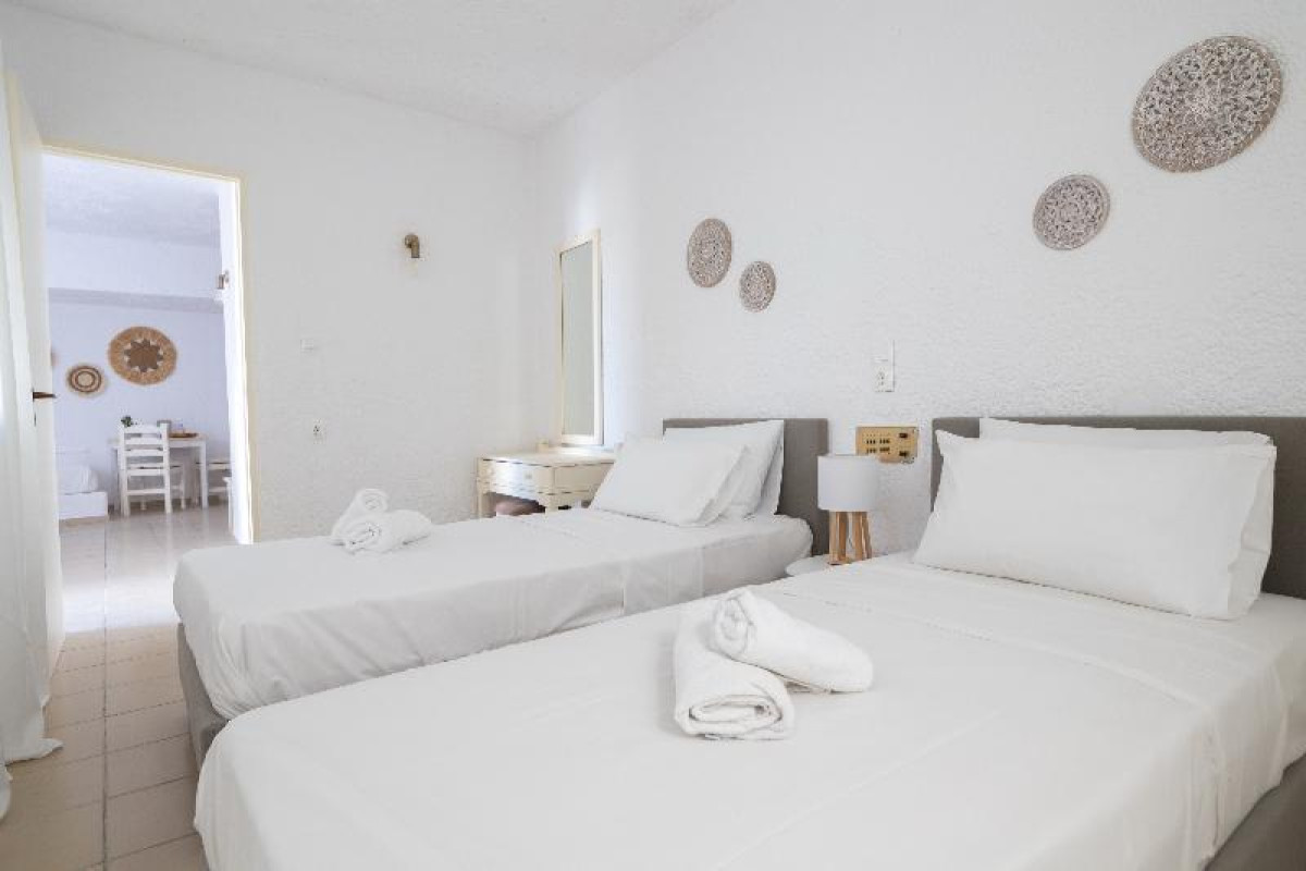 Hesperia Apartments