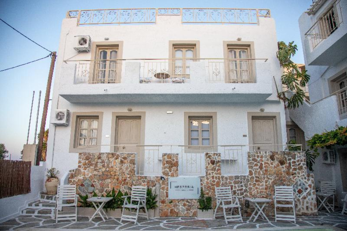 Hesperia Apartments
