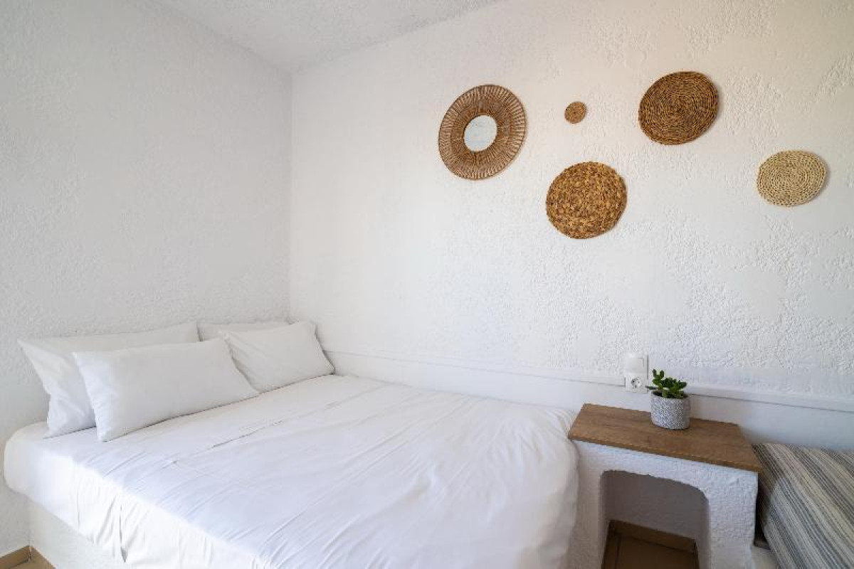 Hesperia Apartments