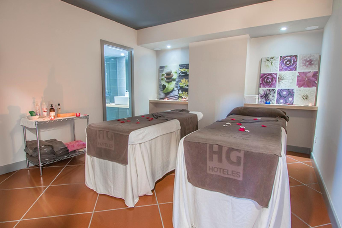 HG TENERIFE SUR APARTMENTS
