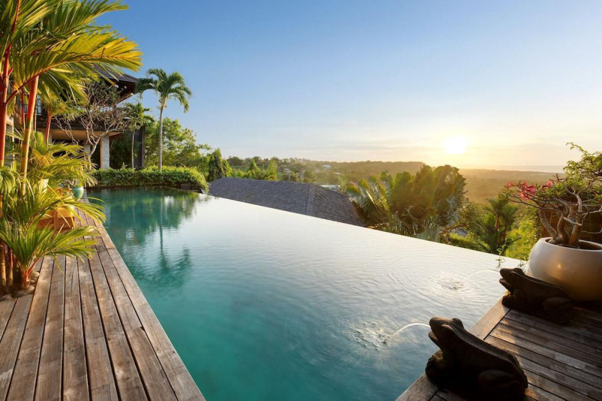 Hidden Hills Villas