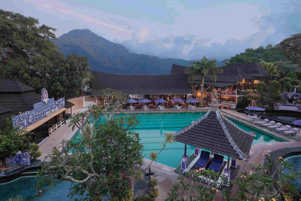 Hiker's Camp at Toya Devasya