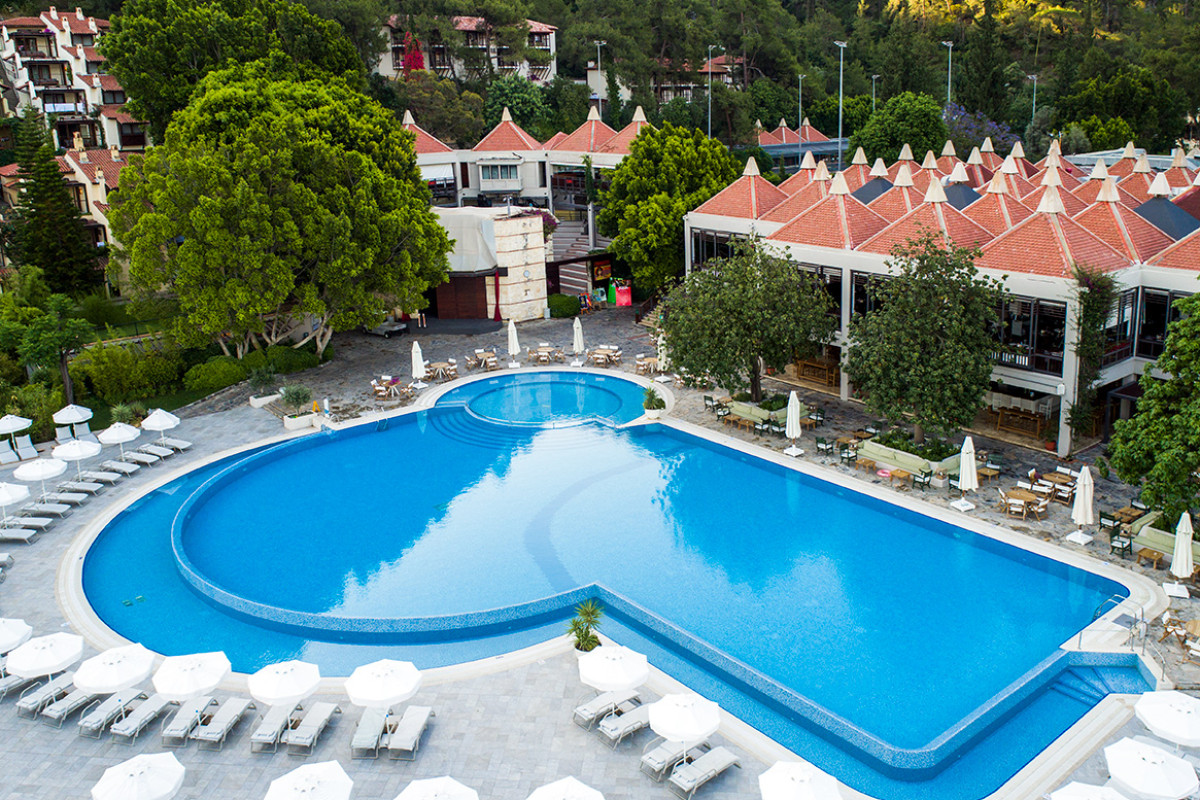 Hillside Beach Club