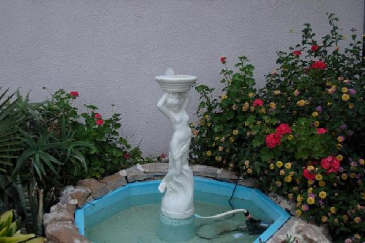 Hilltop Gardens Hotel Apartments