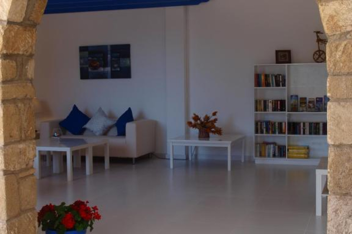 Hilltop Gardens Hotel Apartments