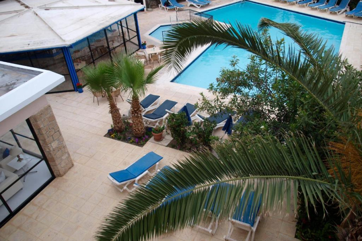 Hilltop Gardens Hotel Apartments