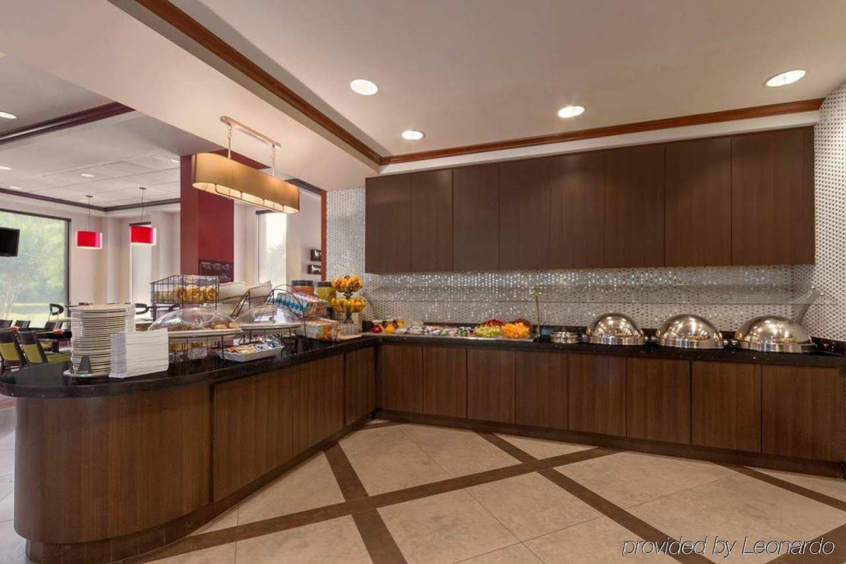 HILTON GARDEN INN ATLANTA NORTHWEST/WILDWOOD