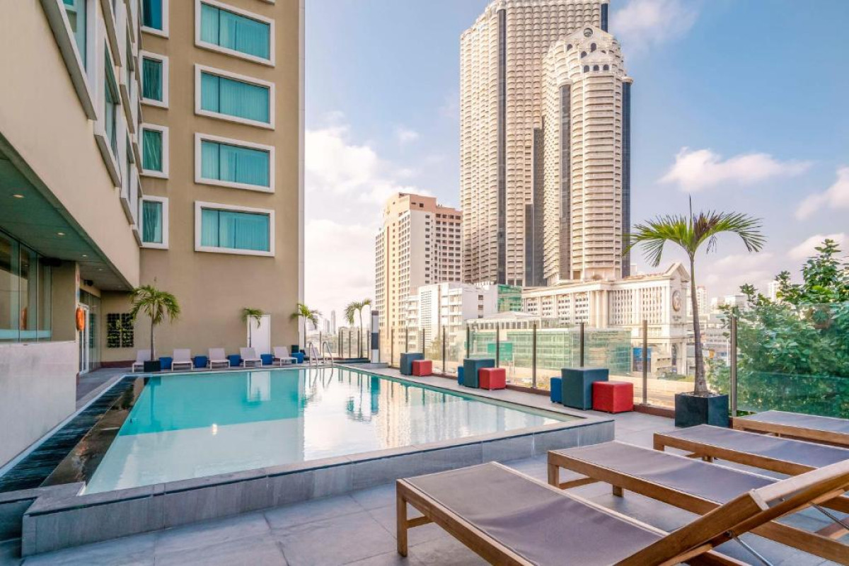 Hilton Garden Inn Bangkok Silom