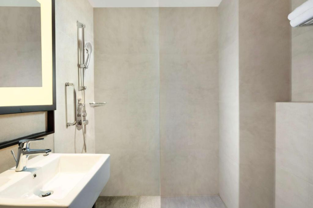 Hilton Garden Inn Jakarta Taman Palem