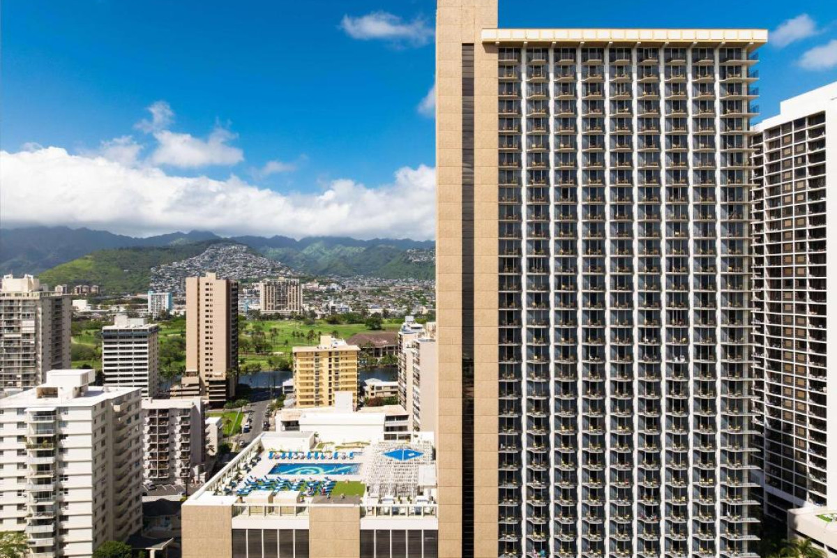 Hilton Waikiki Beach Resort & Spa