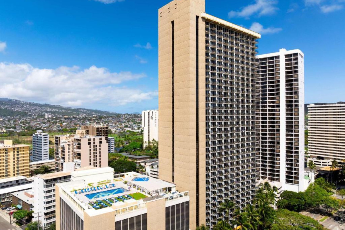 Hilton Waikiki Beach Resort & Spa
