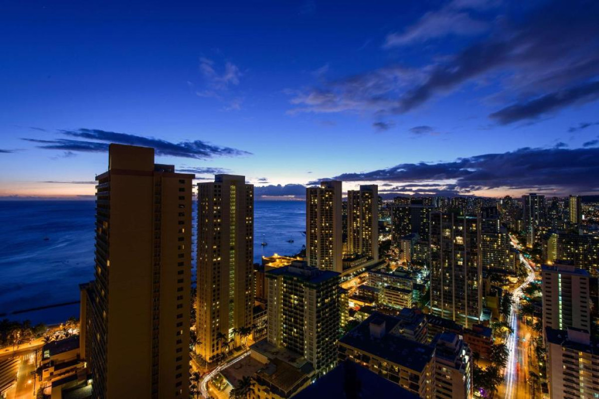 Hilton Waikiki Beach Resort & Spa