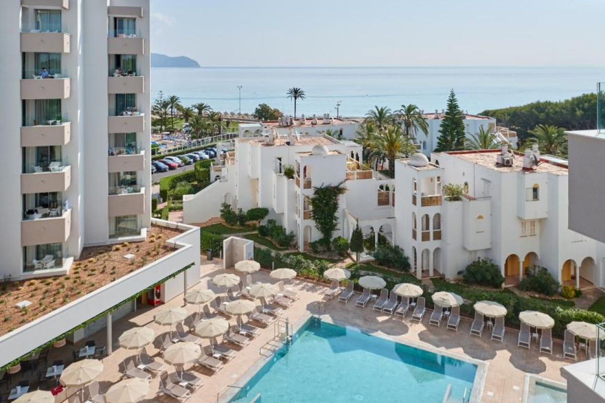 Hipotels Bahia Grande Aparthotel