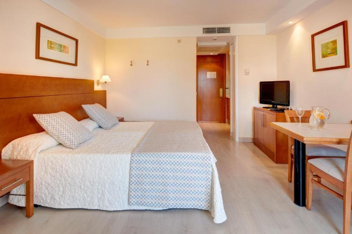 Hipotels Bahia Grande Aparthotel