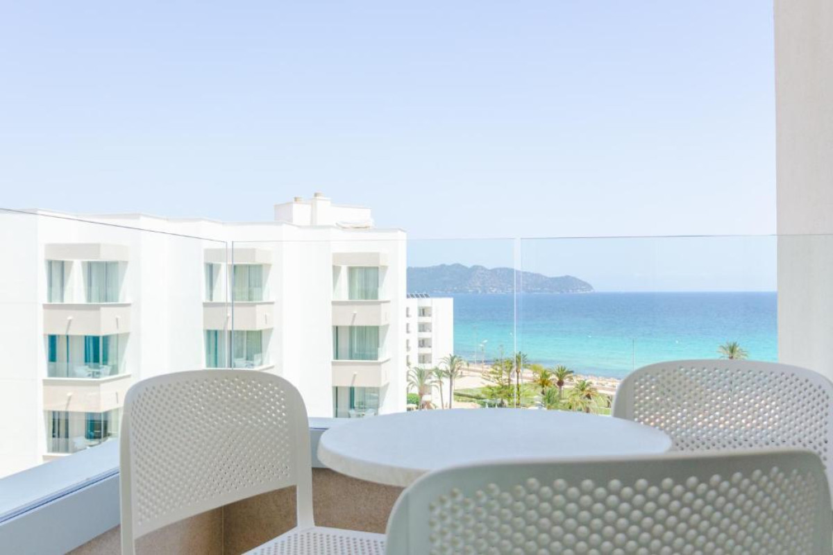 Hipotels Bahia Grande Aparthotel