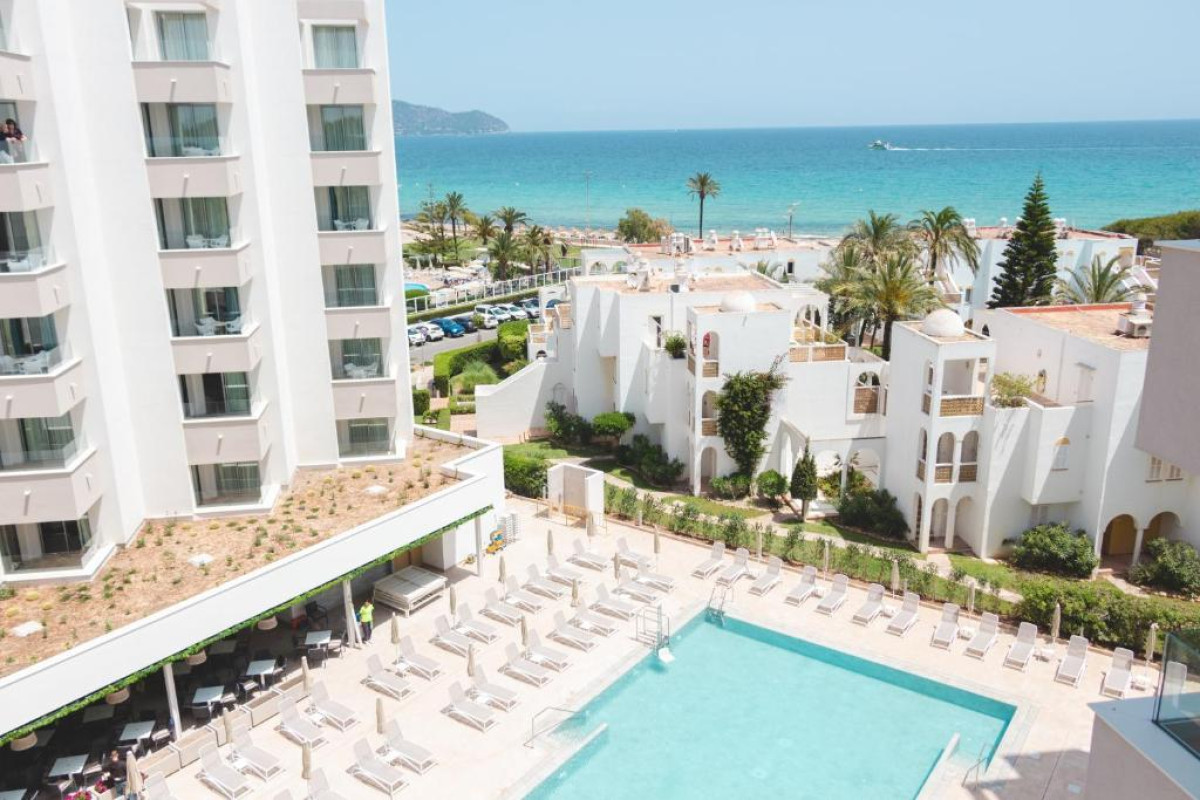 Hipotels Bahia Grande Aparthotel