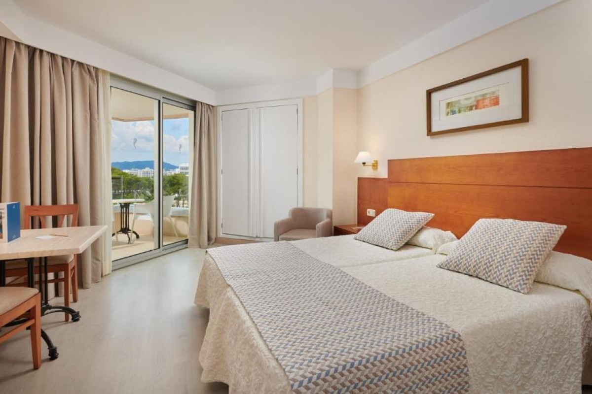 Hipotels Bahia Grande Aparthotel