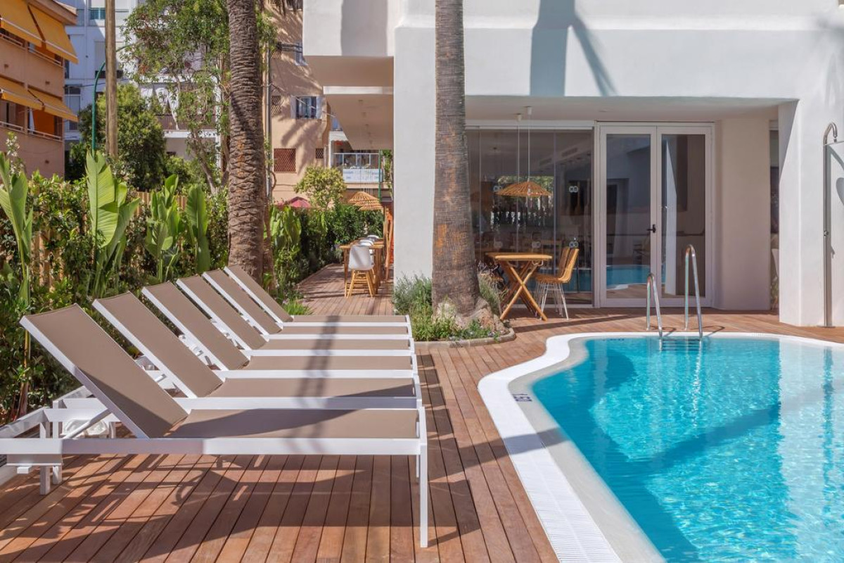 HM ALMA BEACH -ADULT ONLY-