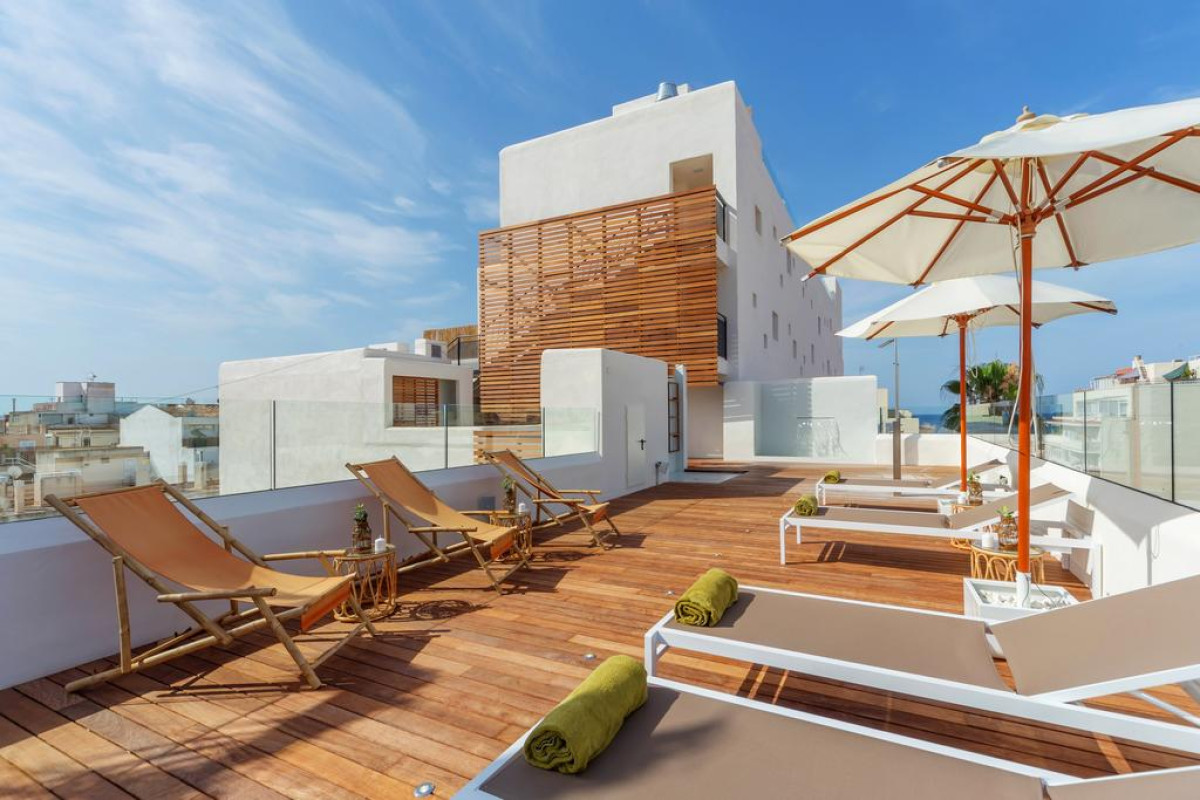 HM ALMA BEACH -ADULT ONLY-