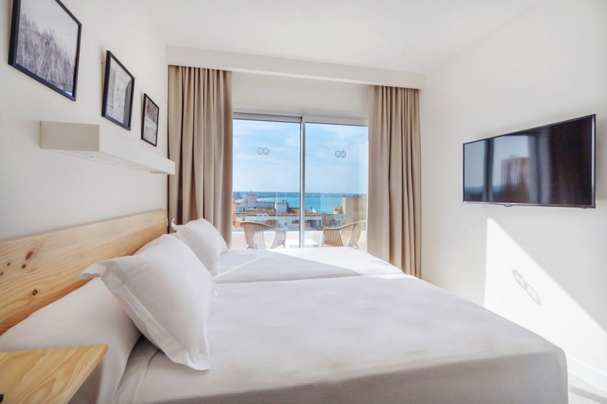 HM ALMA BEACH -ADULT ONLY-