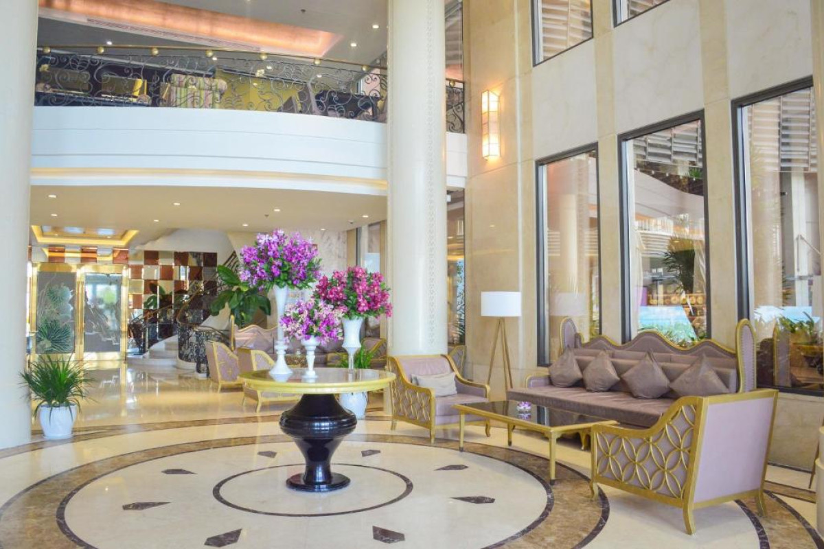 Holiday Beach Hotel Danang