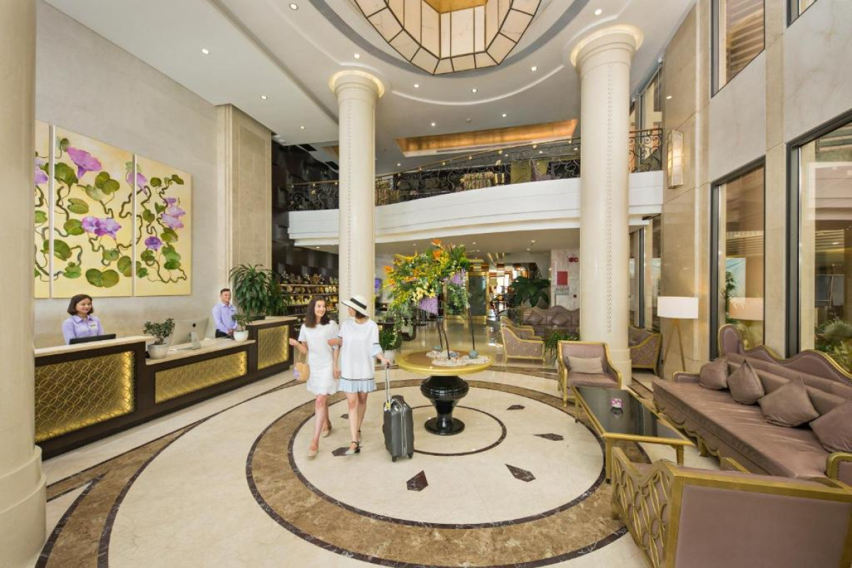 Holiday Beach Hotel Danang