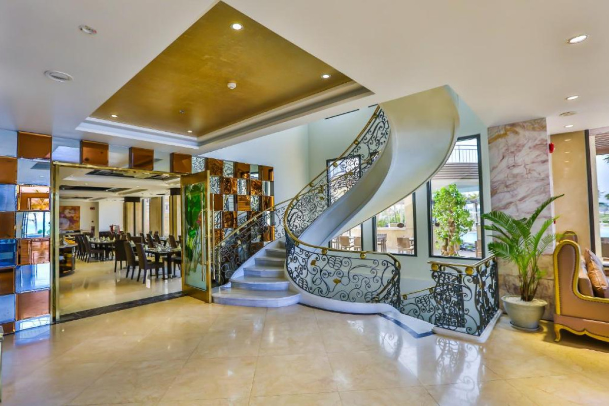 Holiday Beach Hotel Danang