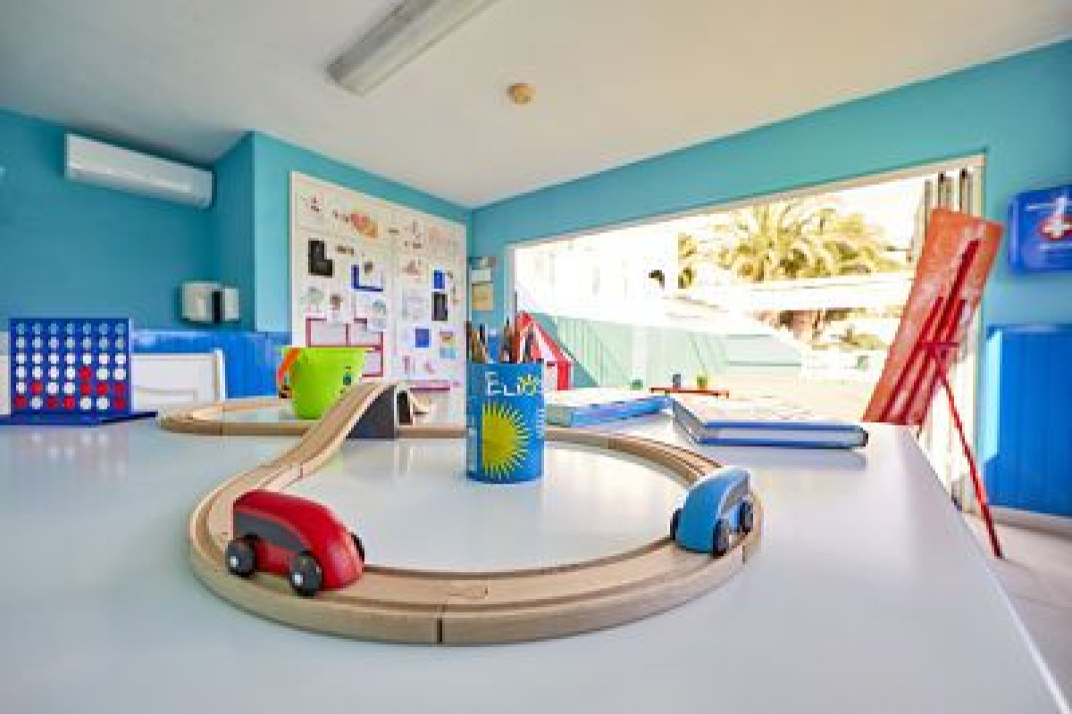 Holiday Center