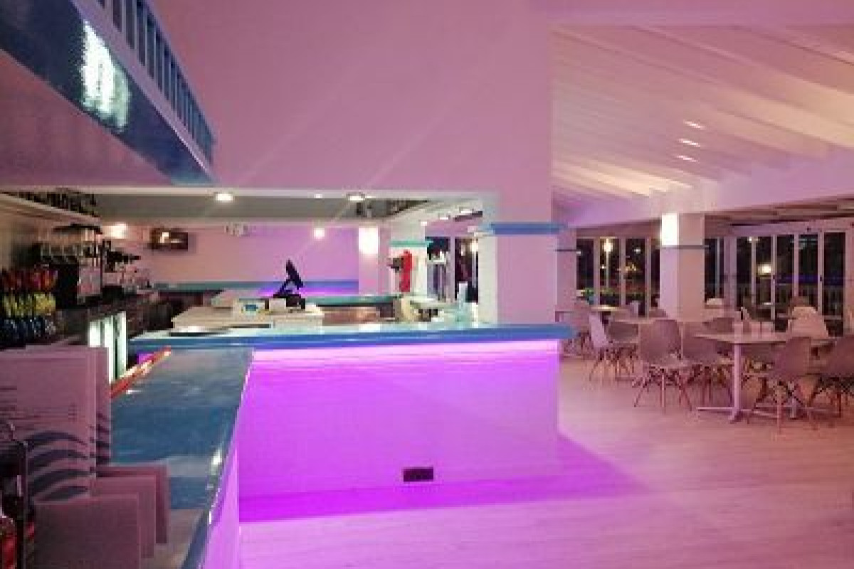 Holiday Center