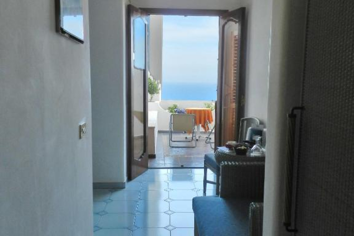 Holiday Hotel